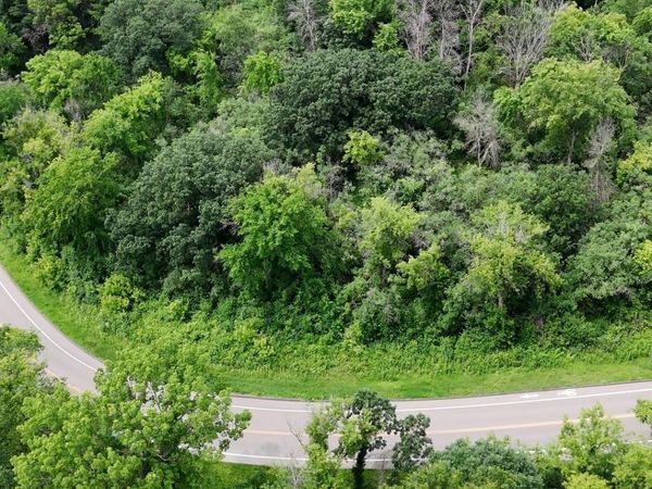 2685 Carver Avenue E, Maplewood, MN 55119