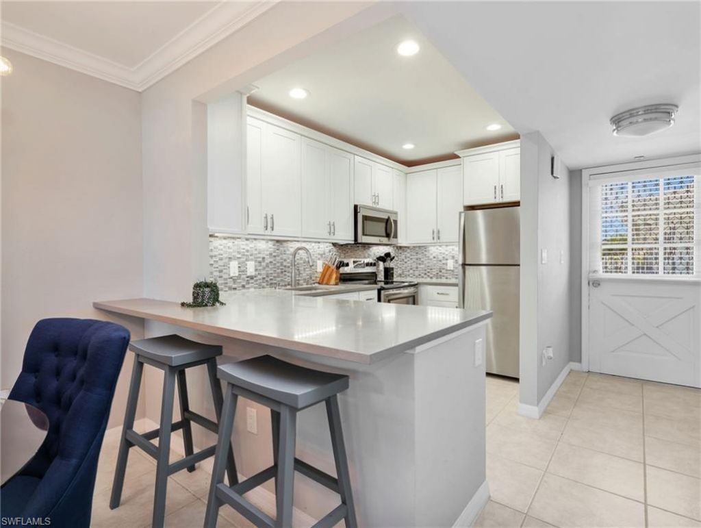 750 Mooring Line Dr, Unit 203, Naples, FL 34102 Photo