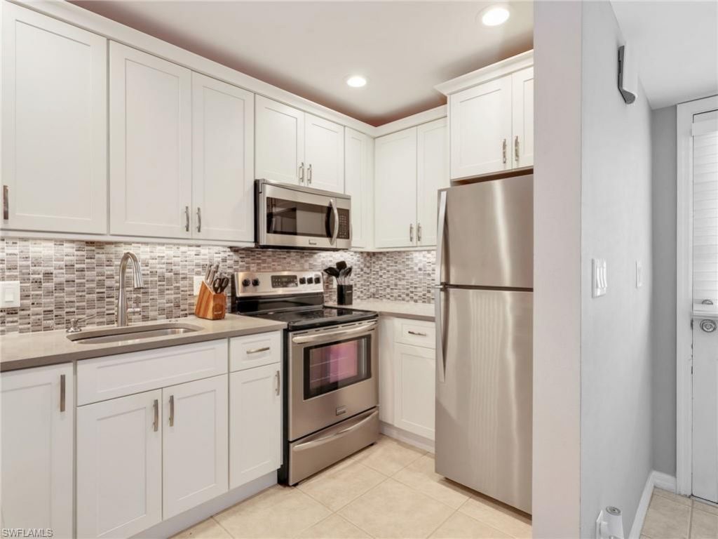750 Mooring Line Dr, Unit 203, Naples, FL 34102 Photo