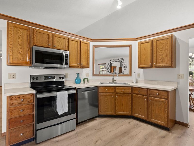 6704 Seckel Drive, Westerville, OH 43082 Photo 14