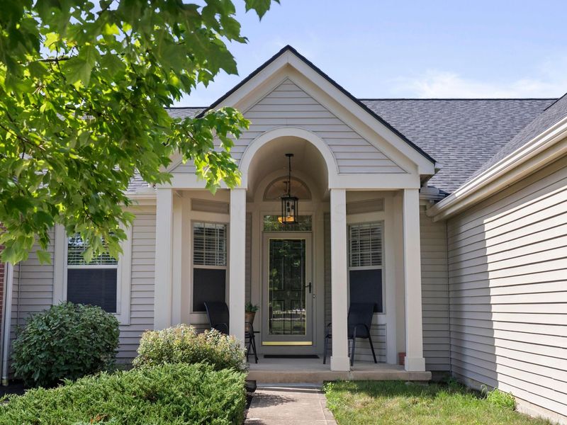 6704 Seckel Drive, Westerville, OH 43082 Photo 2
