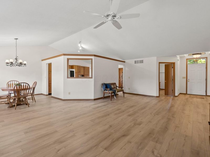6704 Seckel Drive, Westerville, OH 43082 Photo 9