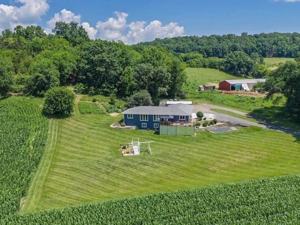 S11221 FOX Road, Sauk City, WI 53583