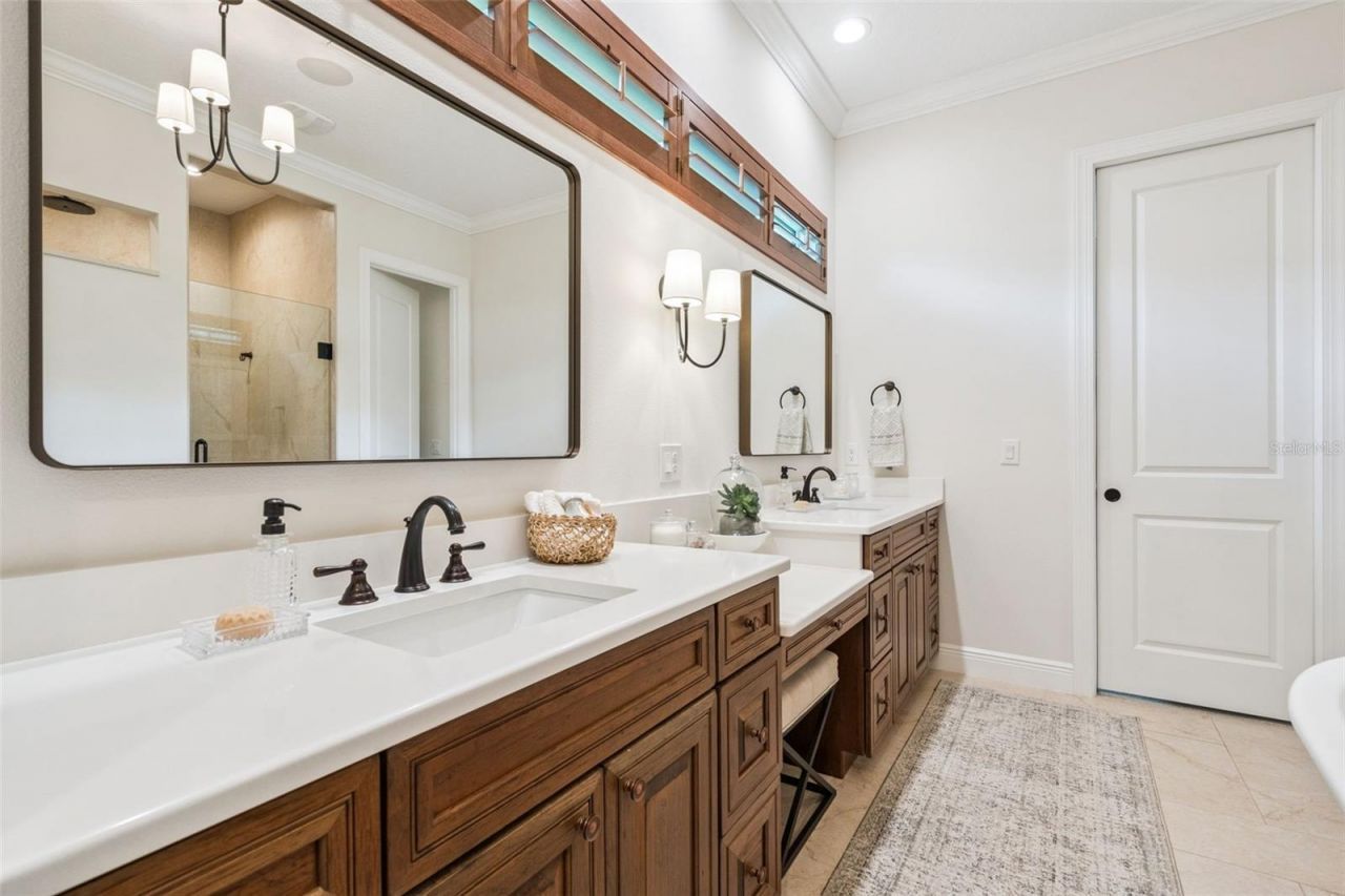 20401 Wolf Springs Court, Clermont, FL 34715 Photo