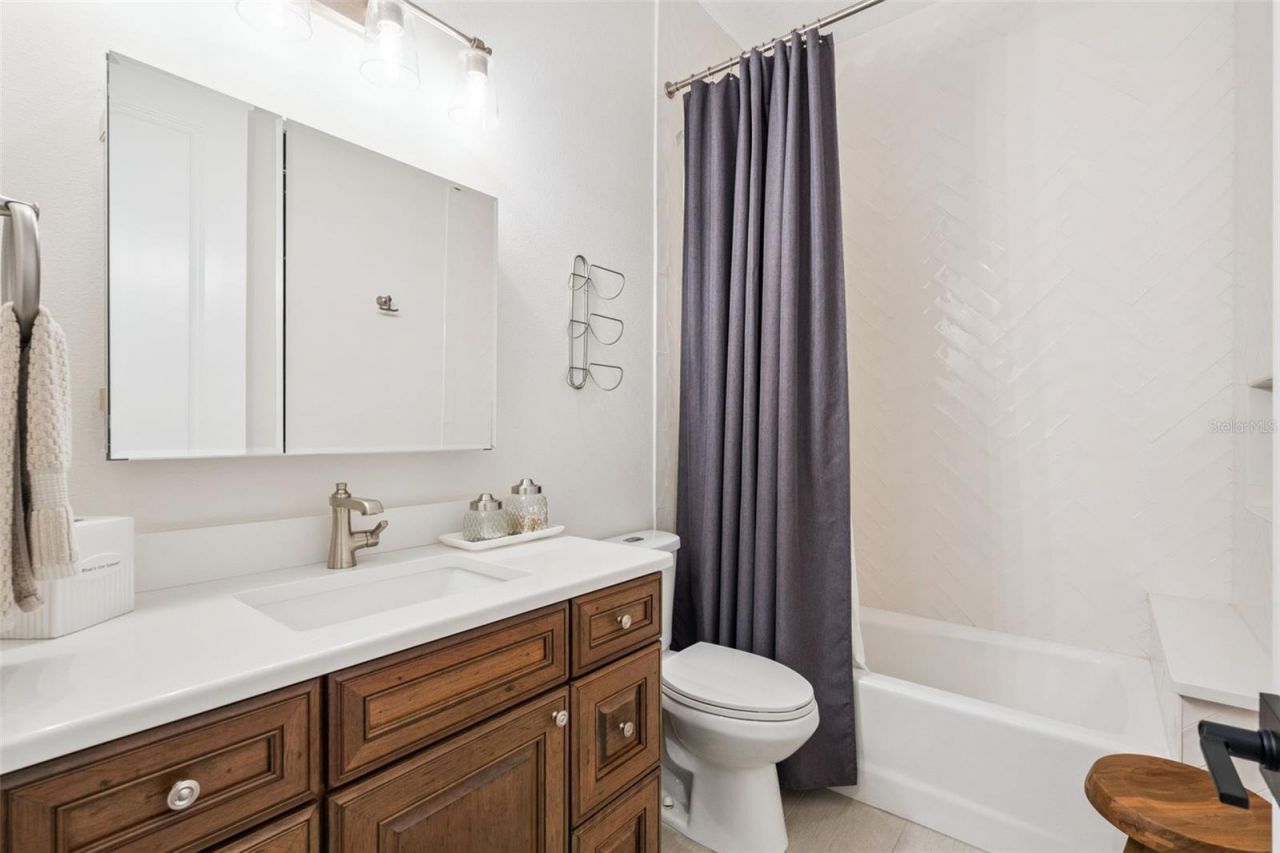 20401 Wolf Springs Court, Clermont, FL 34715 Photo
