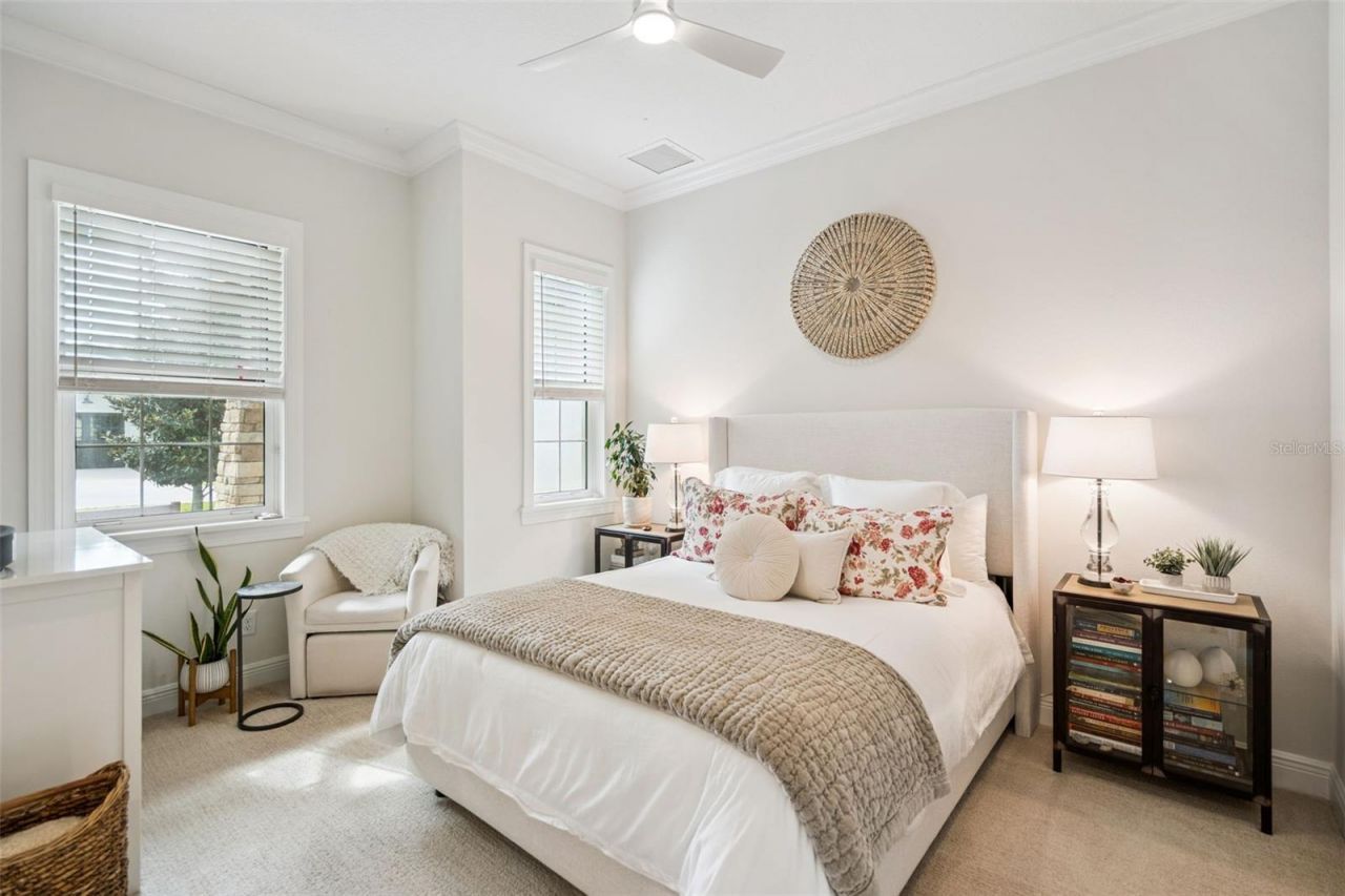 20401 Wolf Springs Court, Clermont, FL 34715 Photo