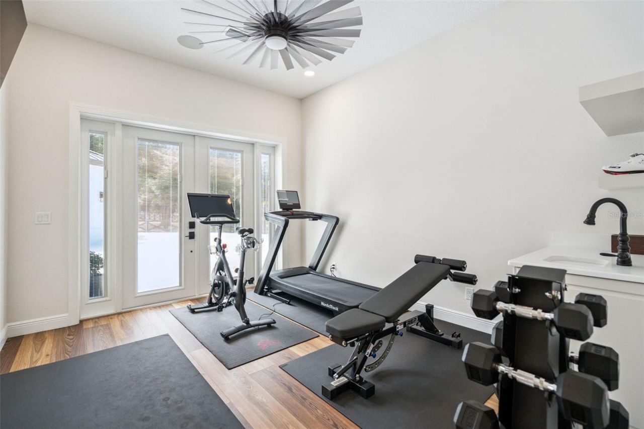 20401 Wolf Springs Court, Clermont, FL 34715 Photo