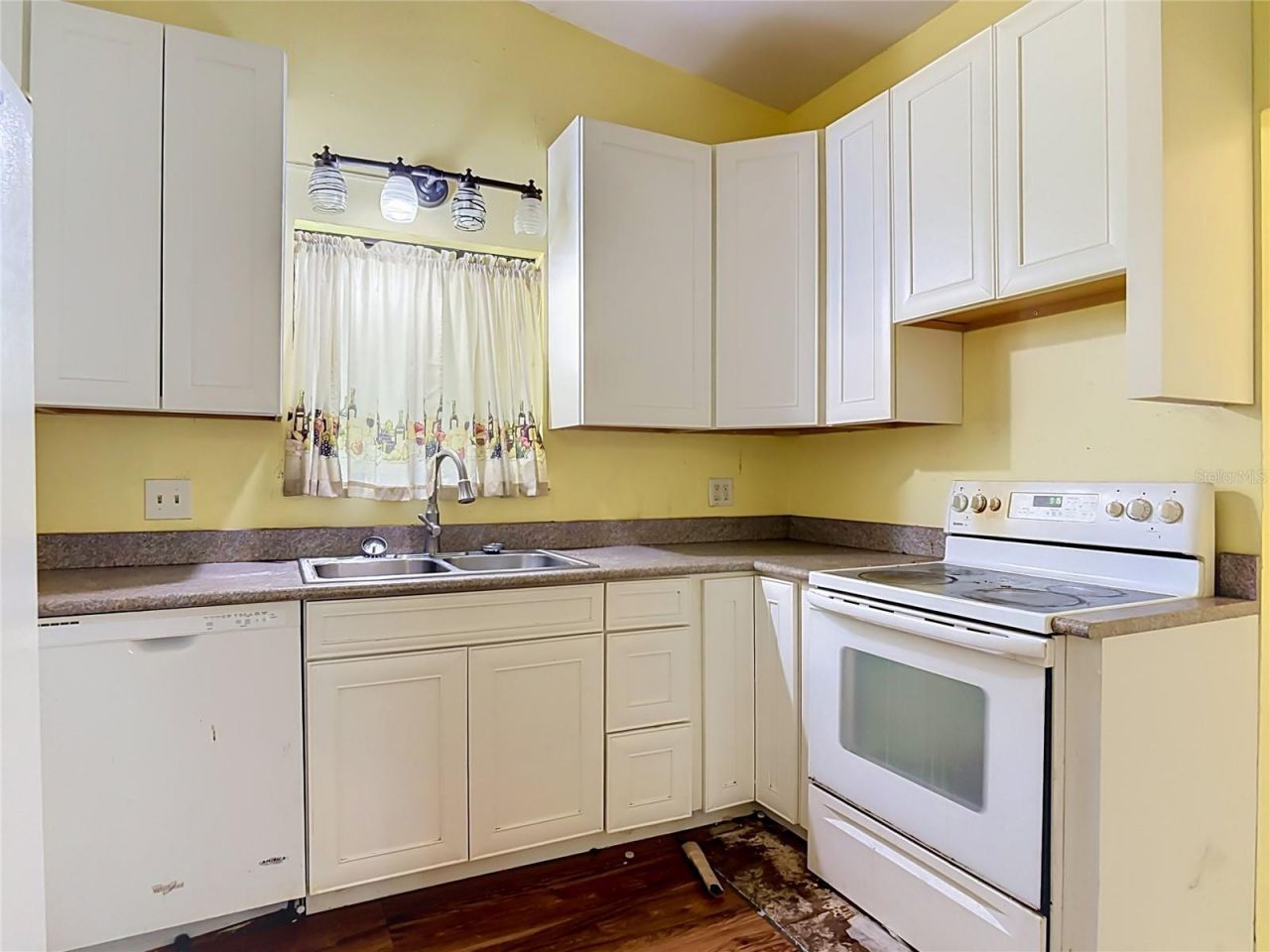24930 Avenue C , Paisley, FL 32767 Photo