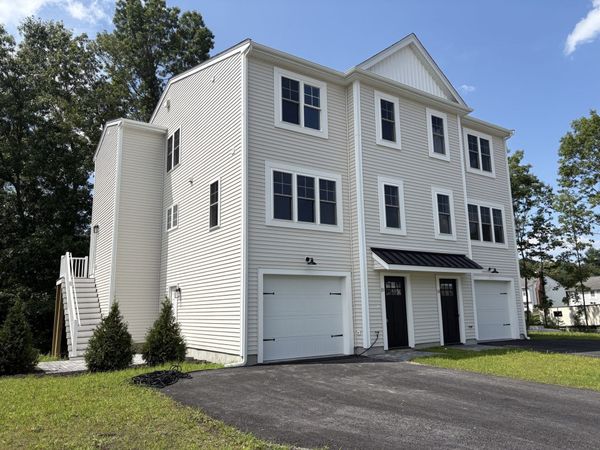31 Danielle's Way, Worcester, MA 01606
