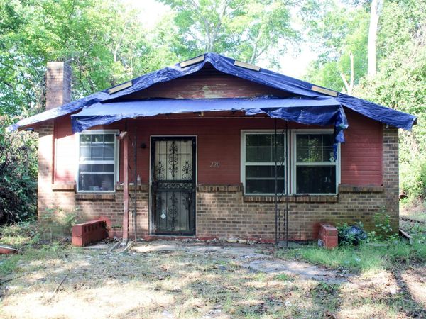220 N 11th St , Clarksville, TN 37040
