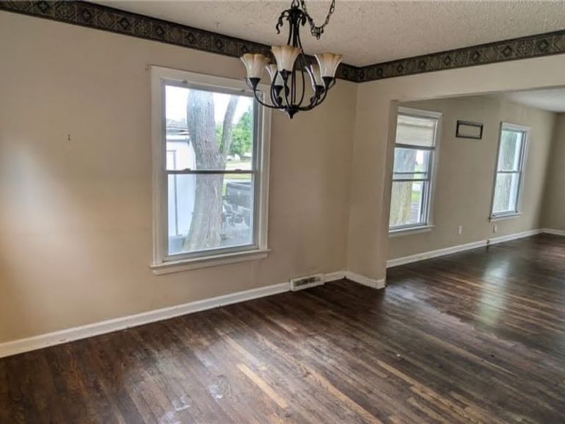 854 E 250 Street, Euclid, OH 44132 Photo 10