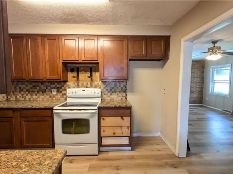 854 E 250 Street, Euclid, OH 44132 Photo 16