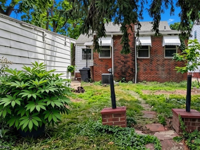 854 E 250 Street, Euclid, OH 44132 Photo 5