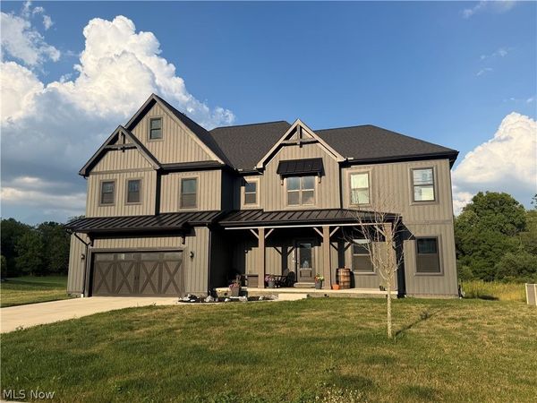 8196 Macthomas Avenue NW, North Canton, OH 44720