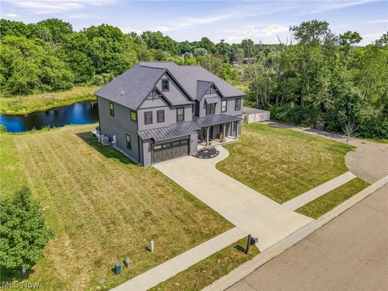 8196 Macthomas Avenue NW, North Canton, OH 44720 Photo 3