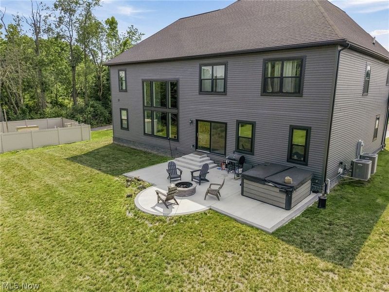 8196 Macthomas Avenue NW, North Canton, OH 44720 Photo 9