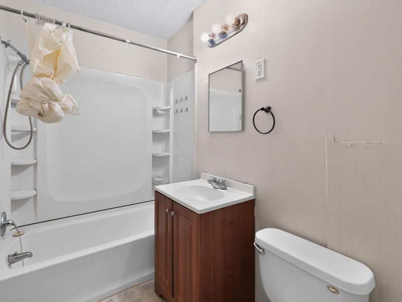 2525 Azelda Street, Columbus, OH 43211 Photo 10