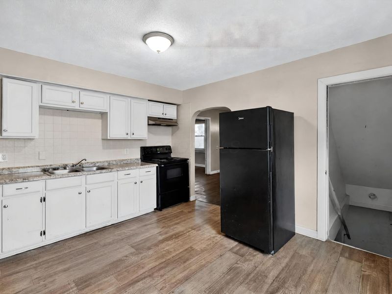 2525 Azelda Street, Columbus, OH 43211 Photo 3