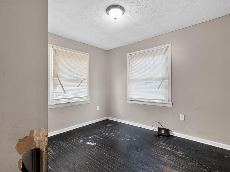 2525 Azelda Street , Columbus, OH 43211 Photo 5