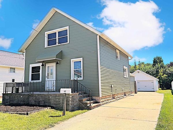 417 W 17TH AVENUE, Oshkosh, WI 54902