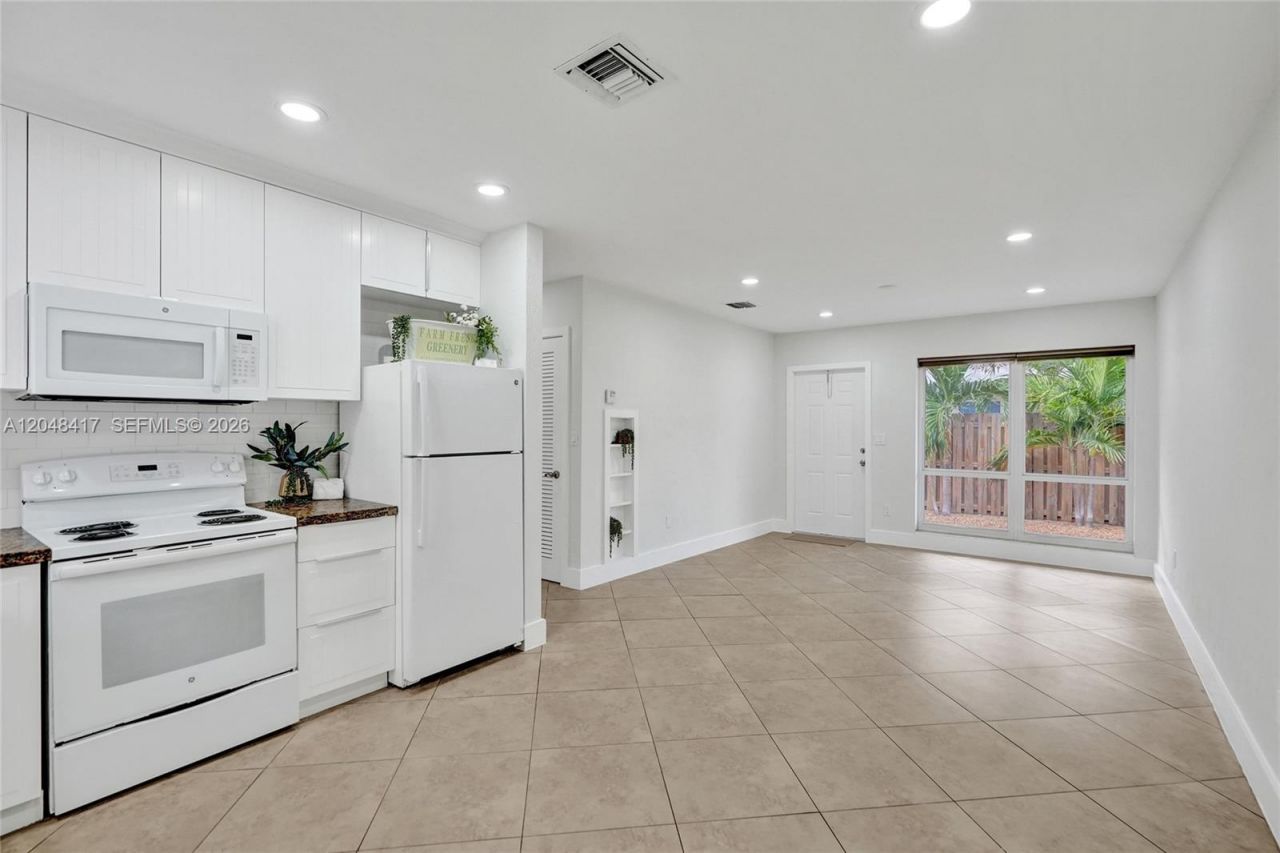 3033 NE 20th Ter , Unit 1-2, Fort Lauderdale, FL 33306 Photo