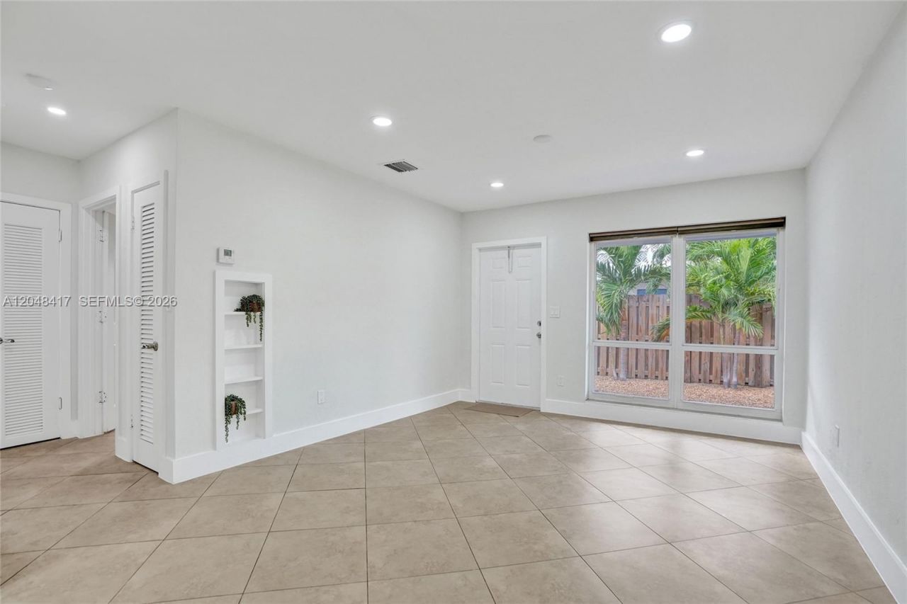 3033 NE 20th Ter , Unit 1-2, Fort Lauderdale, FL 33306 Photo