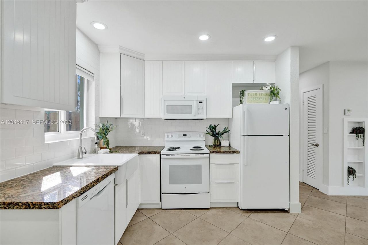 3033 NE 20th Ter , Unit 1-2, Fort Lauderdale, FL 33306 Photo