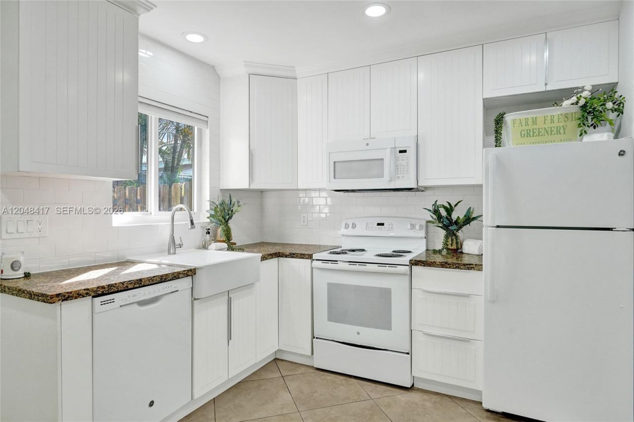 3033 NE 20th Ter , Unit 1-2, Fort Lauderdale, FL 33306 Photo