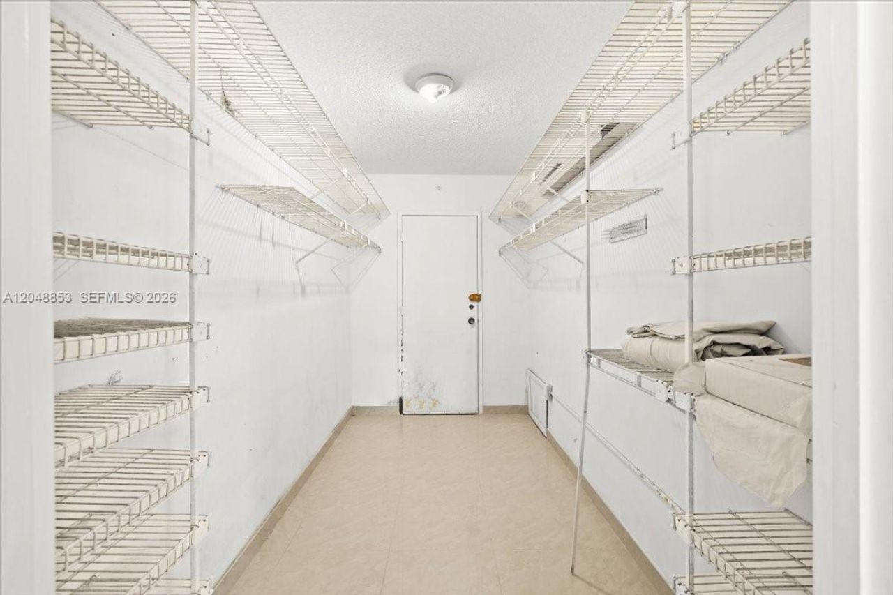 1833 S Ocean Dr, Unit 911, Hallandale Beach, FL 33009 Photo