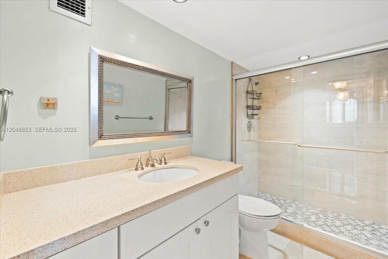 1833 S Ocean Dr, Unit 911, Hallandale Beach, FL 33009 Photo