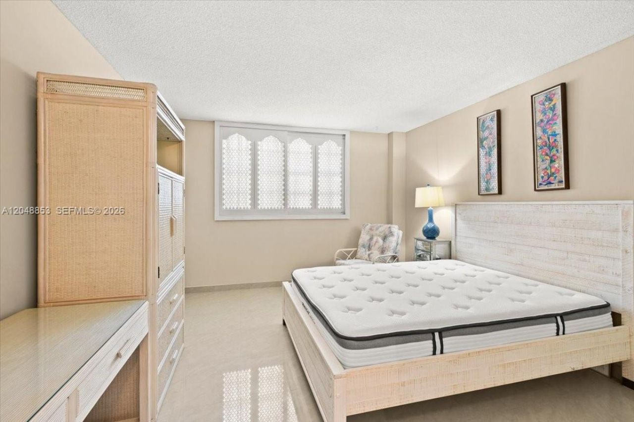 1833 S Ocean Dr, Unit 911, Hallandale Beach, FL 33009 Photo