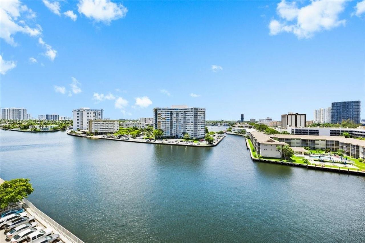 1833 S Ocean Dr, Unit 911, Hallandale Beach, FL 33009 Photo