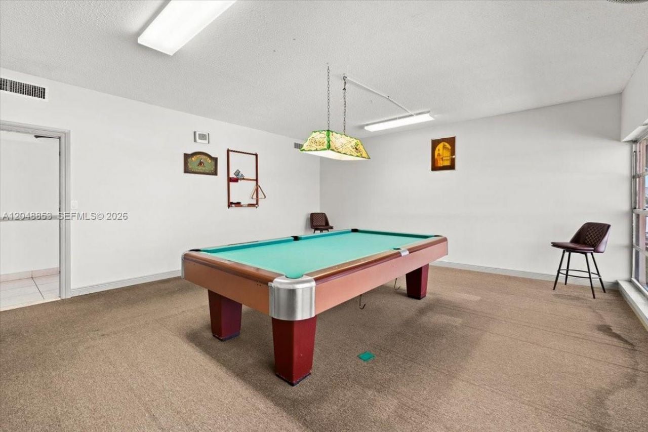 1833 S Ocean Dr, Unit 911, Hallandale Beach, FL 33009 Photo