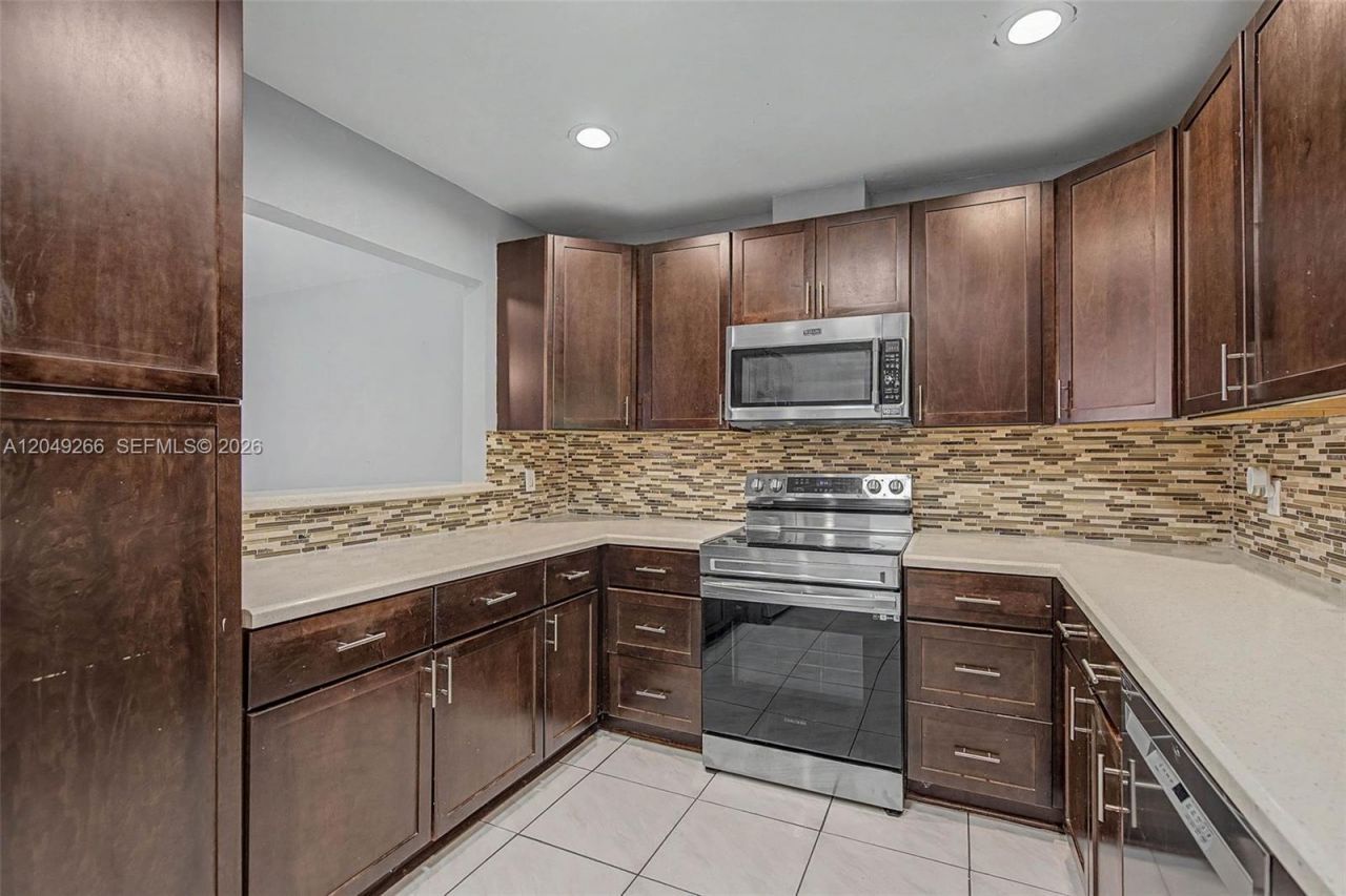 11860 SW 81st Rd , Unit 11860, Pinecrest, FL 33156 Photo