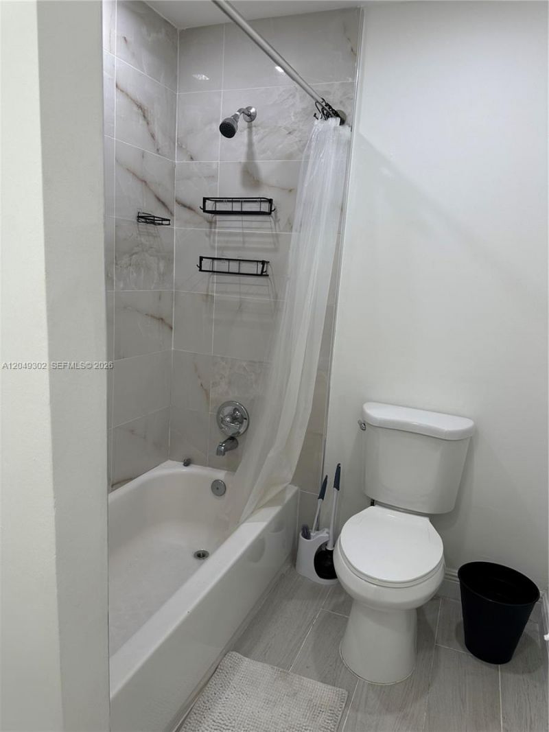 399 NW 72nd Ave , Unit 310, Miami, FL 33126 Photo