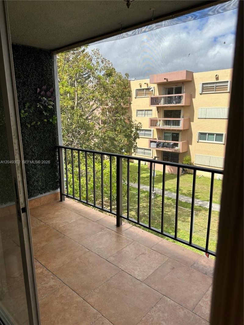 399 NW 72nd Ave , Unit 310, Miami, FL 33126 Photo