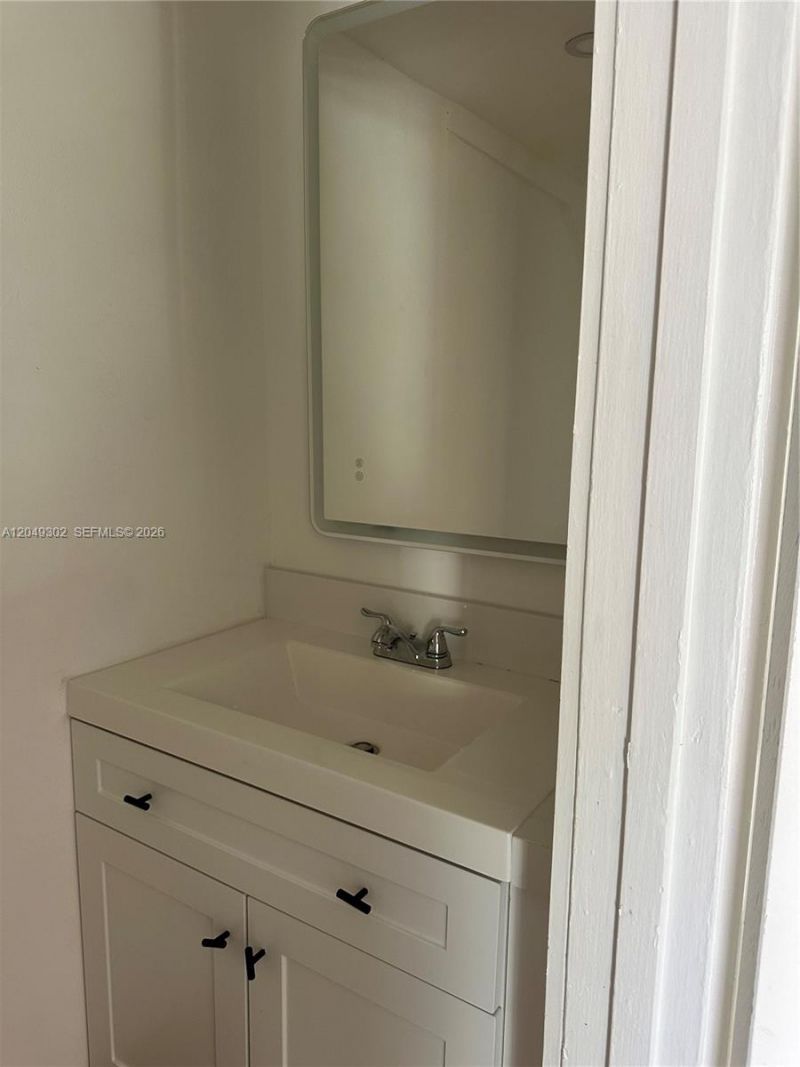 399 NW 72nd Ave , Unit 310, Miami, FL 33126 Photo
