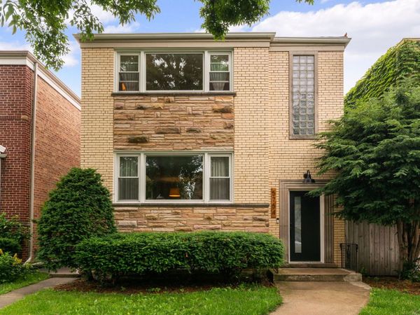5754 N Christiana Avenue , Chicago, IL 60659