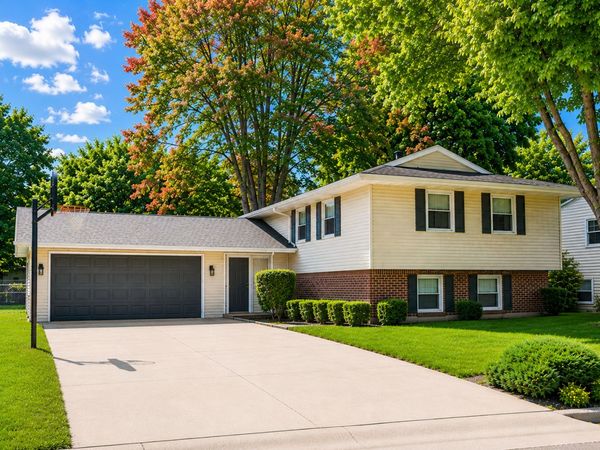 2101 20th Avenue , Sterling, IL 61081