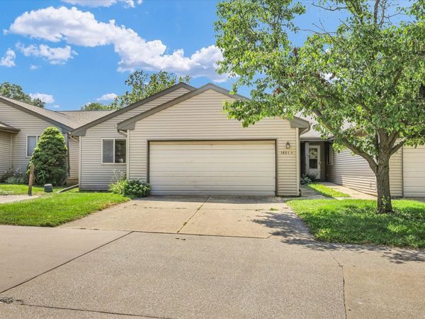 1801 Glenwood Oaks Court , Unit A, Urbana, IL 61801
