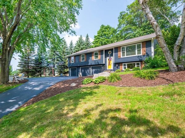 1036 Sunny Ridge Drive, Carver, MN 55315