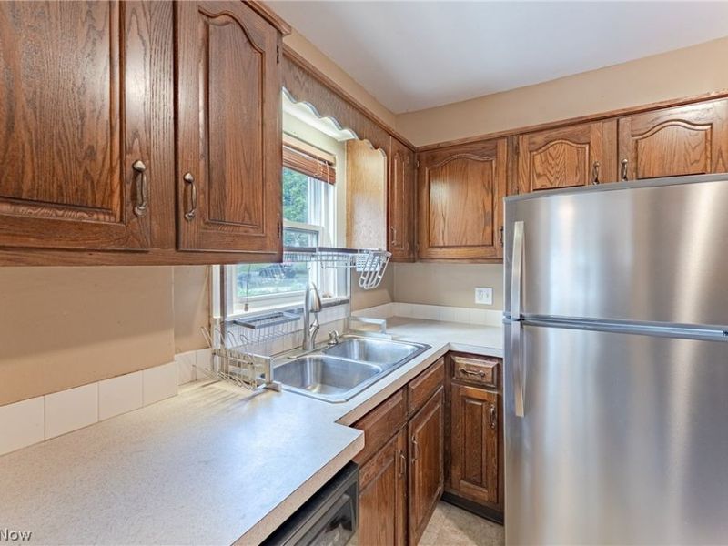 1539 Overlook Drive, Akron, OH 44314 Photo 10