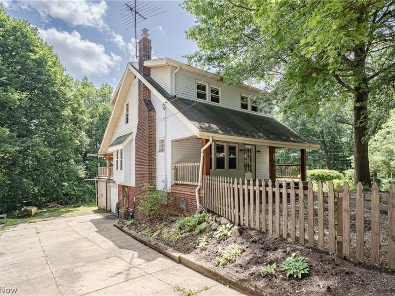 1539 Overlook Drive, Akron, OH 44314 Photo 2