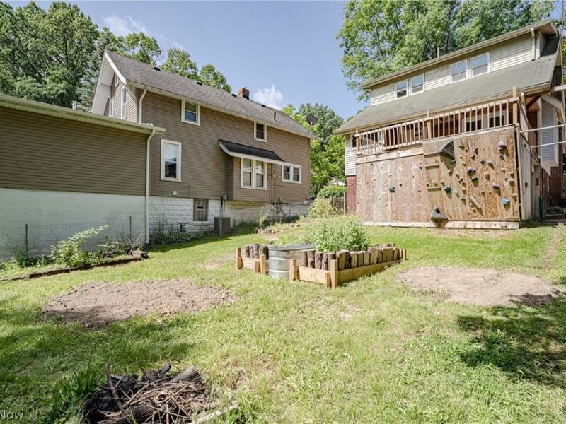 1539 Overlook Drive, Akron, OH 44314 Photo 27