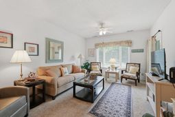 800 Castleford Circle photo 4