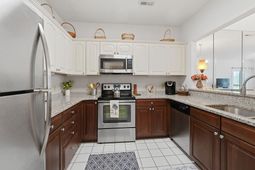 800 Castleford Circle photo 4