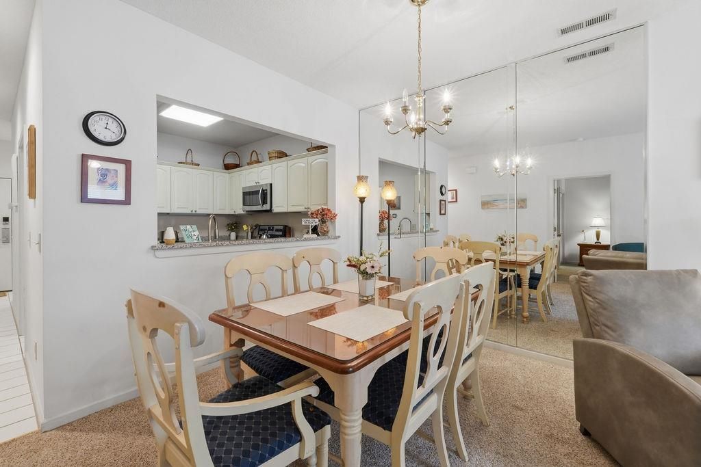 800 Castleford Circle Photo 6