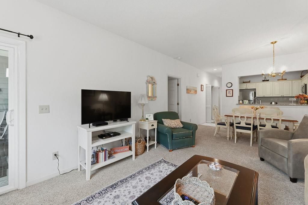 800 Castleford Circle Photo 7