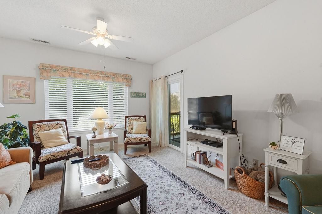 800 Castleford Circle Photo 8