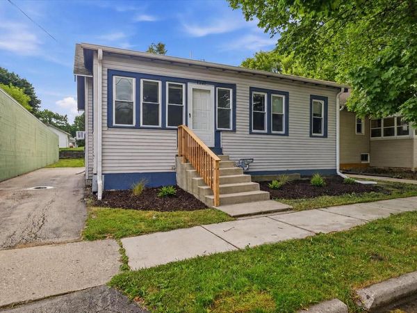 1225 The Strand, Waukesha, WI 53186